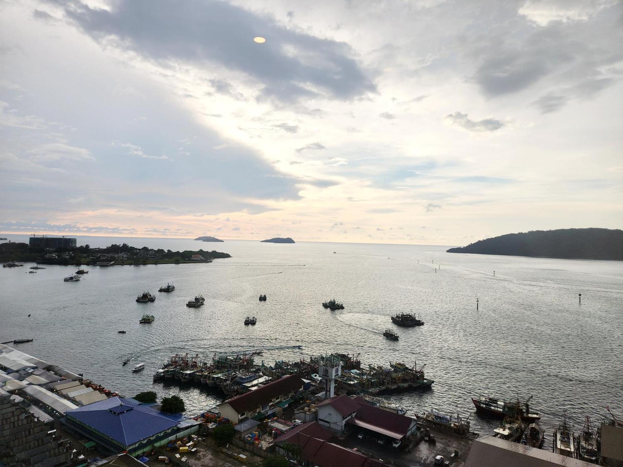 The Shore Centre By Lw Kota Kinabalu